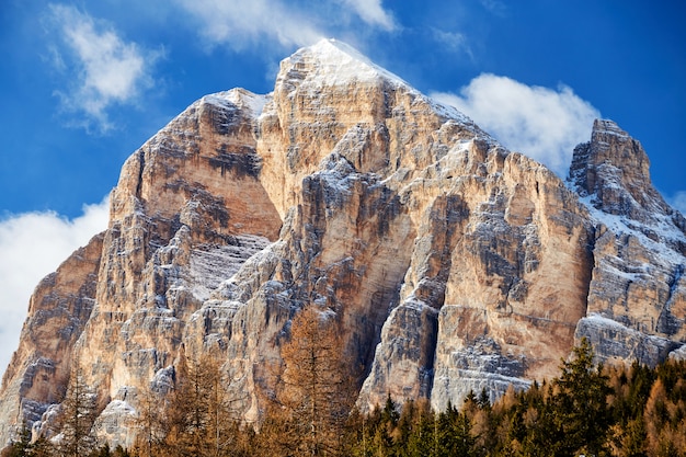 Góry Cortina d&#39;Ampezzo