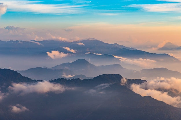 Góry i piękna natura w Hehuanshan Tajwan