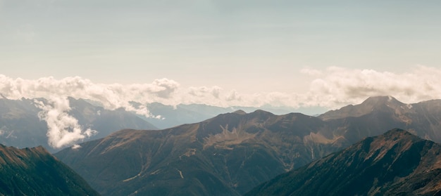 Góry w parku narodowym Hohe Tauern w Alpach w Austrii Tła