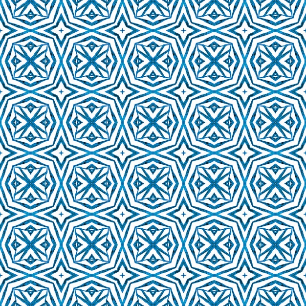 Gotowy do pobrania nadruk tekstylny, tkanina na stroje kąpielowe, tapeta, opakowanie. Niebieski cenny letni szyk w stylu boho. Akwarela ikat powtarzające się obramowanie płytek. Ikat powtarzający się projekt stroju kąpielowego.