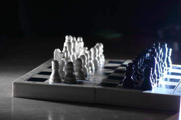 Gra w szachy Abstrakcyjna kompozycja figur szachowych