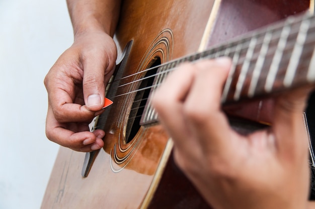 Graj Na Gitarze Ręcznie, Z Bliska.