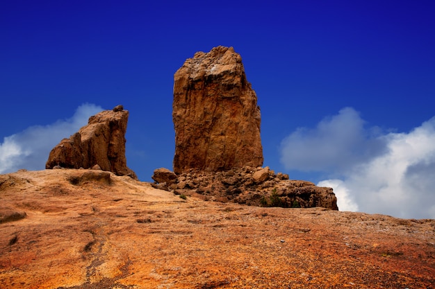 Gran Canaria Roque Nublo niebieskie niebo