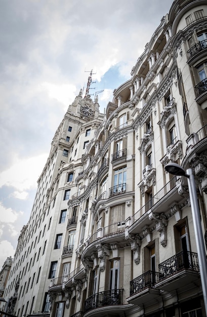 Gran via, obraz miasta Madryt, jego charakterystyczna architektura