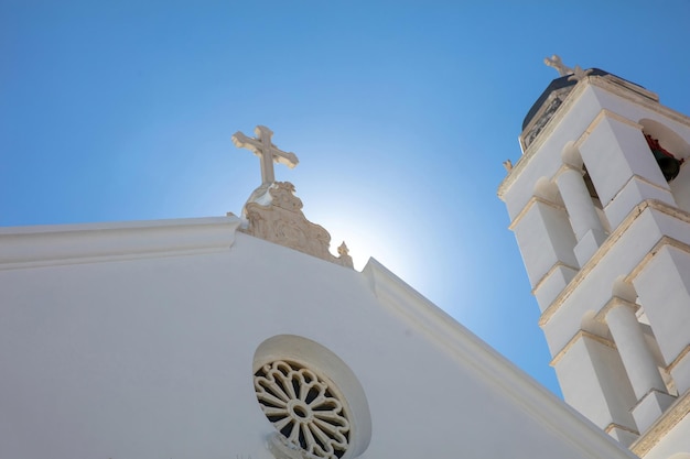 Grecja Tinos wyspa Chora Cyklady Panagia Megalohari Kościół Prawosławny Krzyż Dzwonnica Pod widokiem