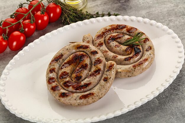 Zdjęcie grilled natural spiral meat sausage