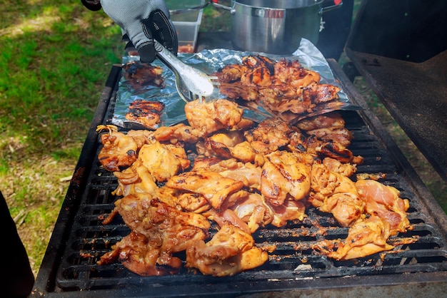 Grillowane udko z kurczaka płonący grill