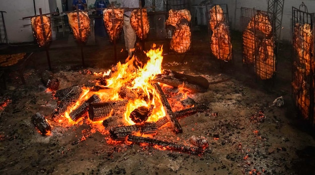 Grillowane żeberka krowie tradycyjna argentyńska pieczeń