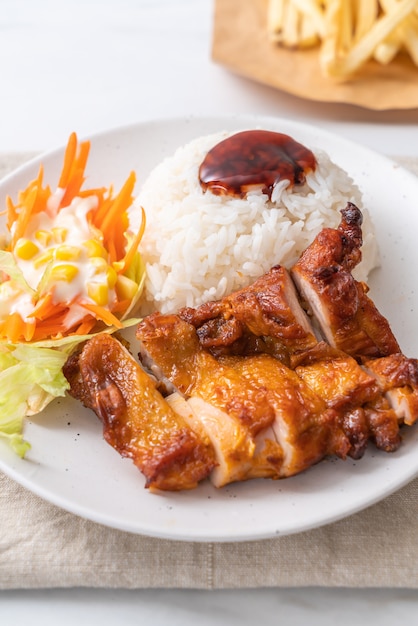 grillowany kurczak z sosem teriyaki i ryżem