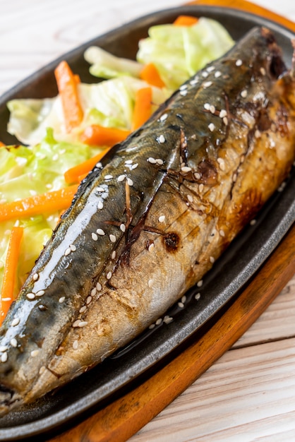 Grillowany stek rybny Saba z sosem teriyaki
