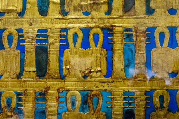 Grób Tutanchamona w muzeum historycznym Kair Egipt