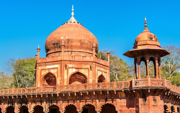 Grobowiec Fatehpuri Begum w pobliżu Taj Mahal w Agrze - Uttar Pradesh, Indie