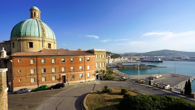 Gród i port Ancona Marche Włochy