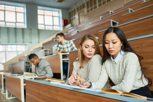 Grupa Współczesnych Studentów W College'u