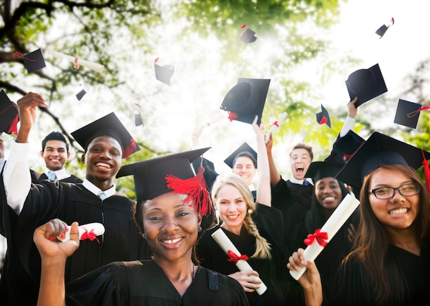 Grupa Zróżnicowanych Studentów Kończących Studia