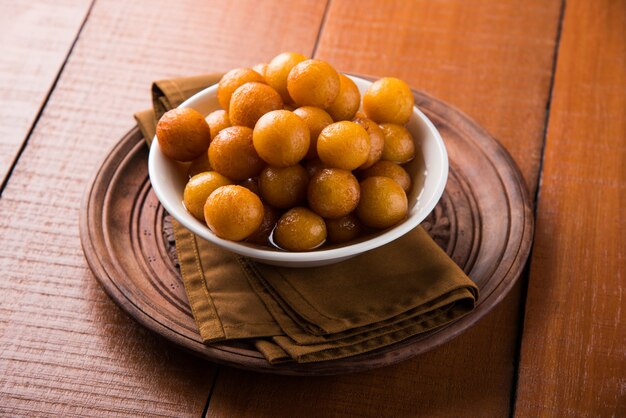 Gulab Jamun Lub Gulaab Jamun To Słodki Mithai Na Bazie Mleka