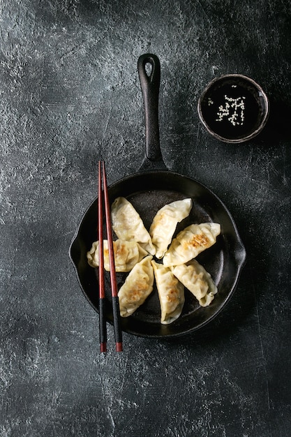 Zdjęcie gyozas potstickers azjatyckie pierogi