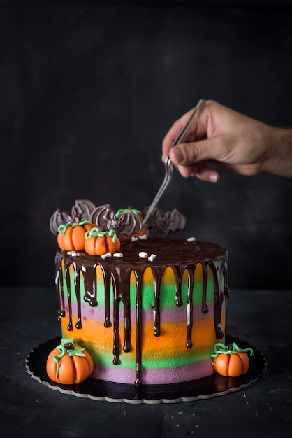 Halloweenowy Tort Z Czekoladą I Kremówką