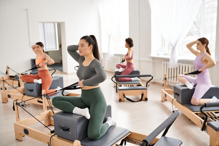 Zdjęcie harmonia w ruchu sesja pilates dla kobiet