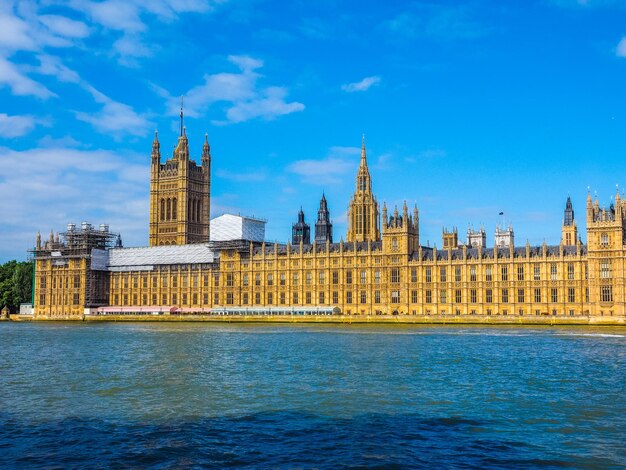 HDR Houses of Parliament w Londynie