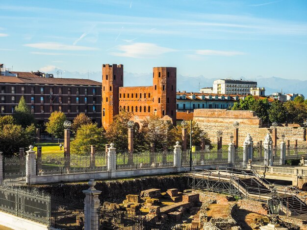 HDR Porta Palatina Brama Palatyńska w Turynie