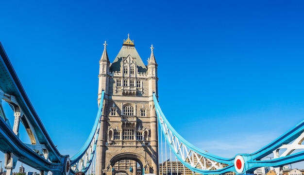 HDR Tower Bridge w Londynie