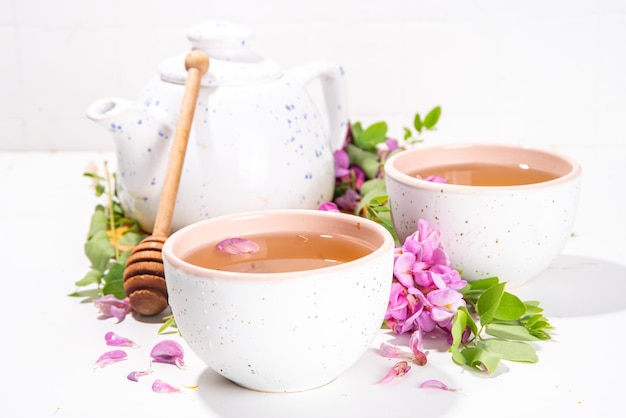 Herbata z kwiatów akacji