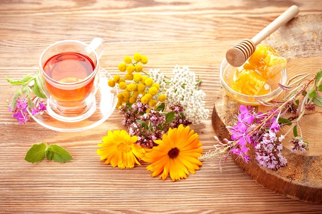 Herbata ziołowa grzebień miodowy i zioła lecznicze