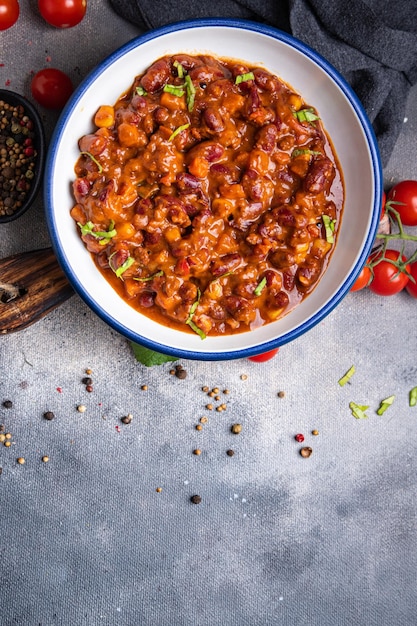 hili con carne fasola, kukurydza, mięso, pomidor zdrowy posiłek jedzenie przekąska na stole skopiuj miejsce jedzenie