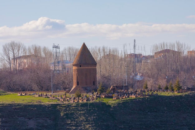 Zdjęcie historia cmentarza ahlat selcuk sięga 1000 lat wstecz