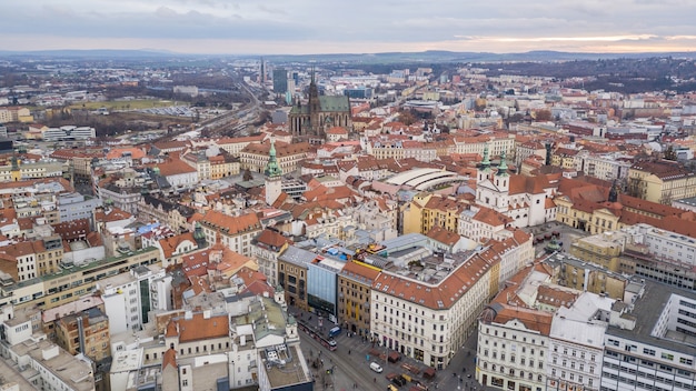 Historyczne centrum Brna w Czechach. Widok z lotu ptaka