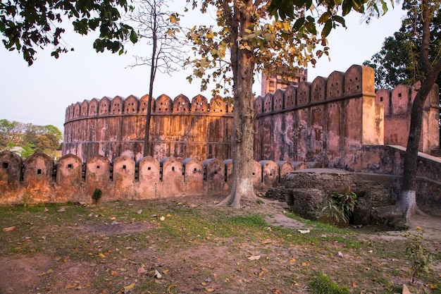 Historyczny zamek Idrakpur Fort to fort rzeczny położony w Munshiganj Bangladeszu