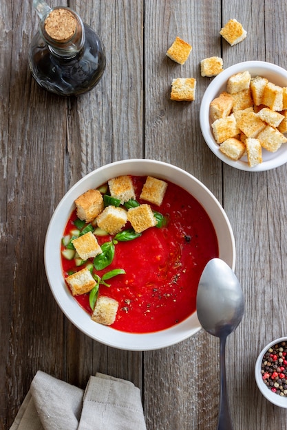 Hiszpańska zupa gazpacho.