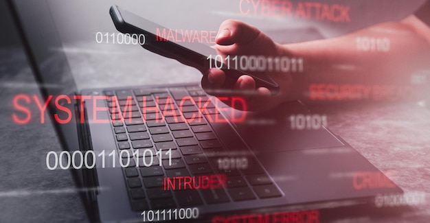 Holograficzny interfejs ostrzegający o włamanie do systemu Ostrzeżenie po cyberataku na laptop wirusa internetowego