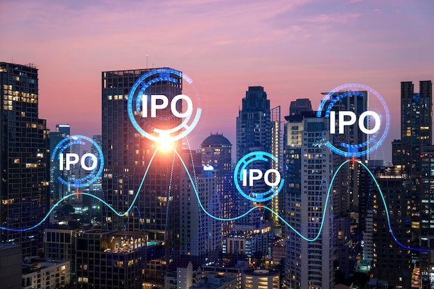 Hologram IPO świecąca ikona zachód słońca panoramiczny widok na Bangkok Centrum finansowe dla międzynarodowych firm w Azji Koncepcja zwiększenia wzrostu poprzez proces IPO Podwójna ekspozycja