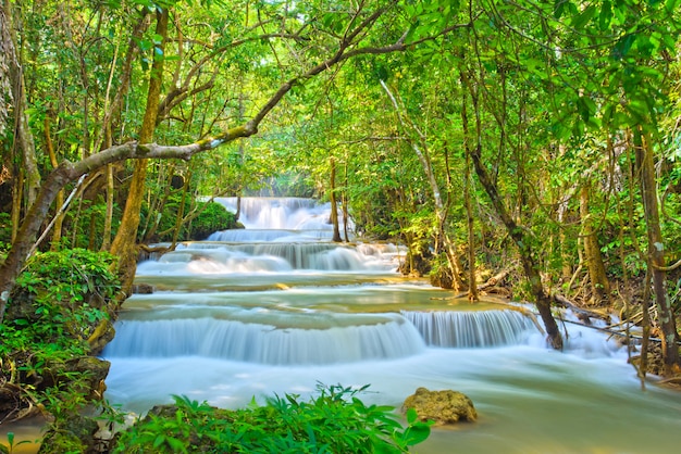 Huai Mae Khamin wodospad w Kanchanaburi