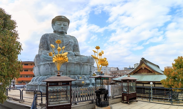 Hyogo Daibutsu To Gigantyczny Posąg Buddy W świątyni Nofukuji W Kobe