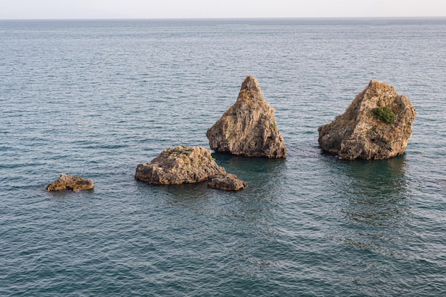 I Due Fratelli Dwaj bracia to grupa skał położona w gminie Vietri sul Mare w prowincji Salerno