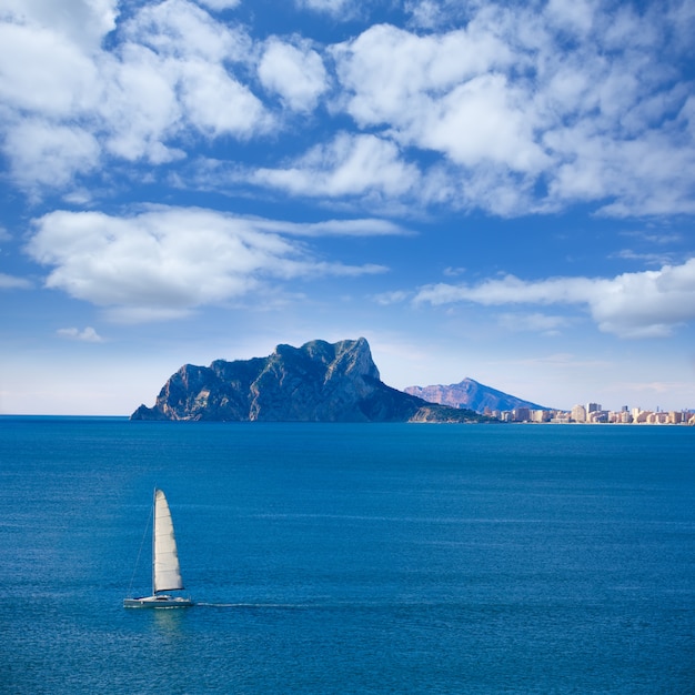 Ifach Penon widok Calpe z Moraira w Alicante