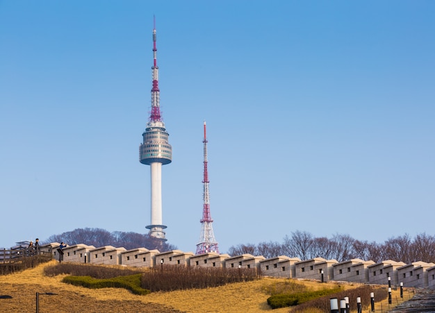 Zdjęcie iglica wieży n seoul