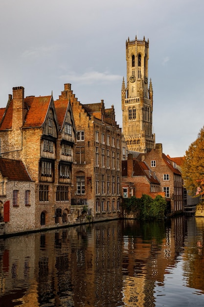 Ikoniczny widok na Brugge w Belgii Plakat turystyczny