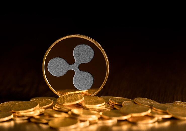 Ilustracja monety Ripple ze złotym tłem
