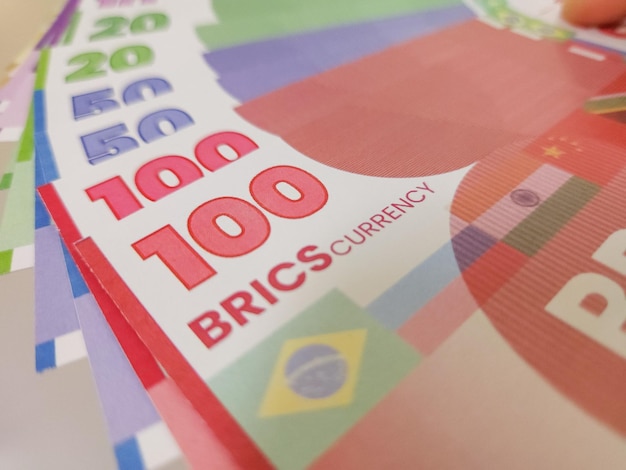 Ilustracja waluty BRICS, która może wstrząsnąć dominacją dolara