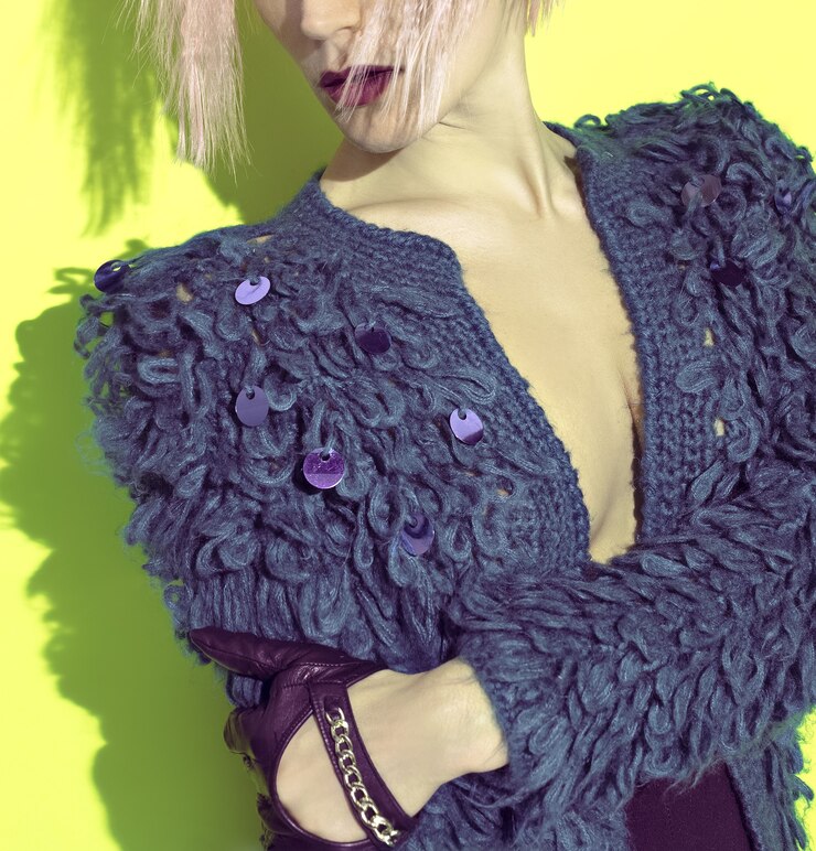 Zdjęcie imprezy w stylu fashion blonde club. dyskotekowa pani