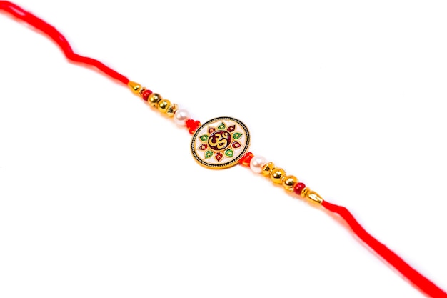 Indyjski festiwal raksha bandhan tradycyjna indyjska opaska na nadgarstek, która jest symbolem miłości między bro