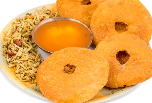 Zdjęcie indyjski tradycyjny słodki kachori