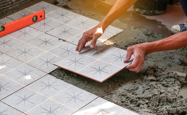Instalacja płytki podłogowej Płytki ceramiczne i narzędzia do płytkowania