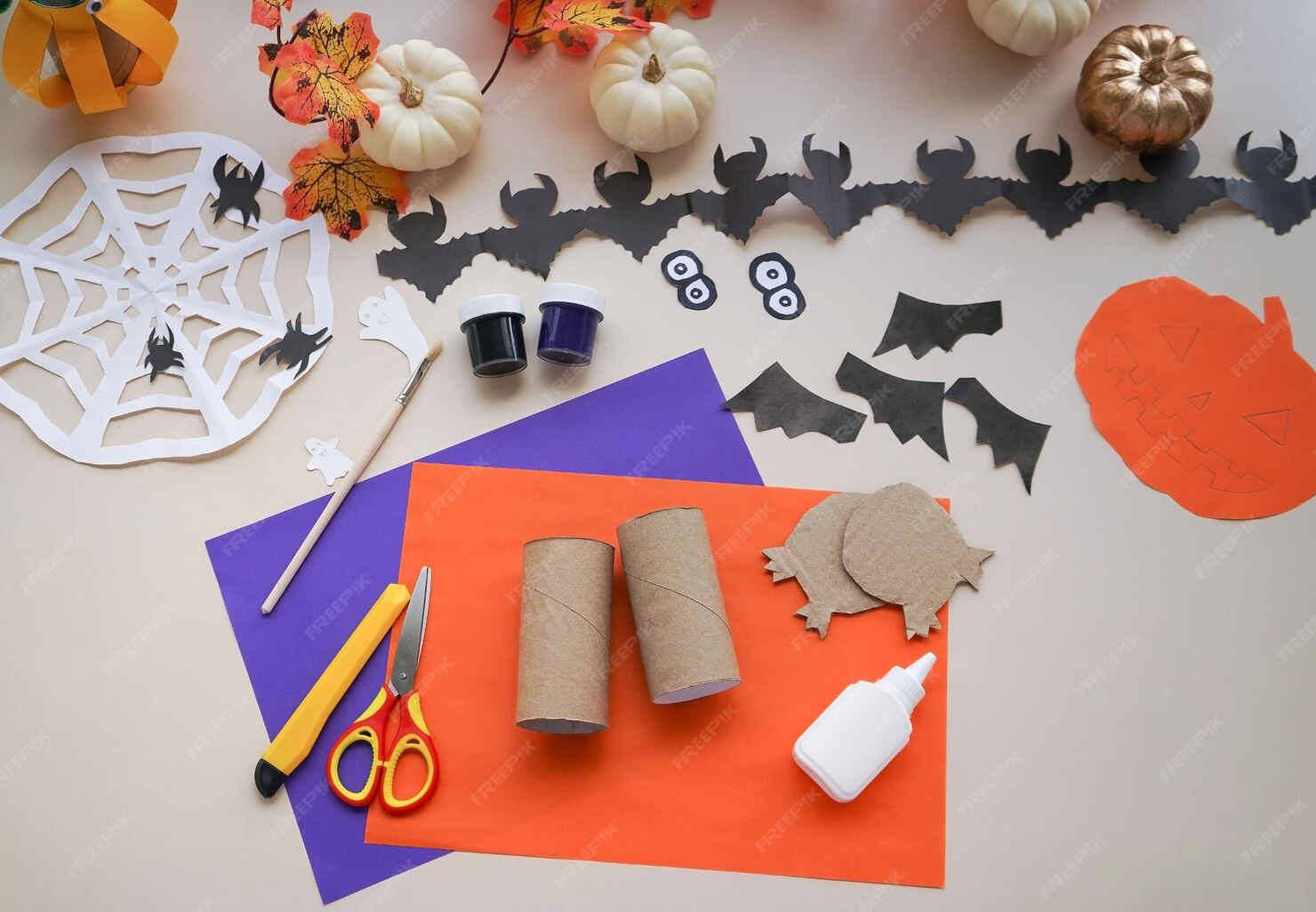 Instrukcja Krok Po Kroku 1 Dekoracje Na Halloween Z Rolki Papieru