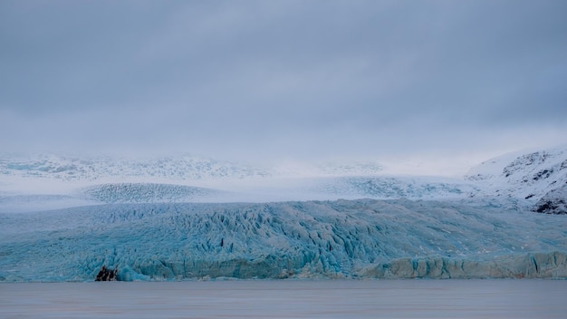 Zdjęcie - islandia wspaniały lodowiec svinafellsjokull