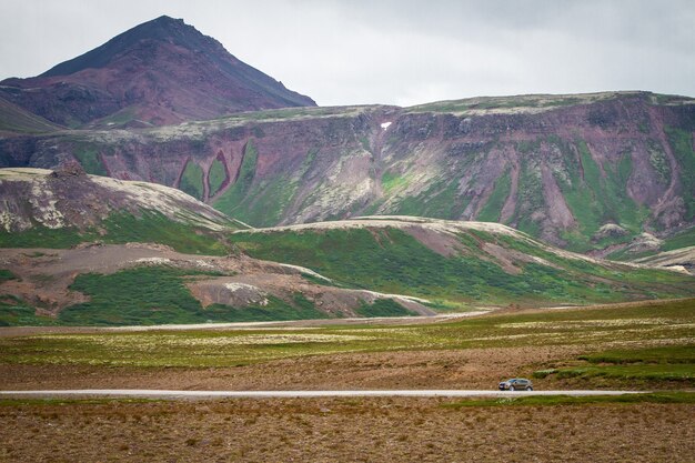 Islandia zielony krajobraz islandia piękne naturalne tło